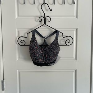 Cheetah print sports bra 32DD
